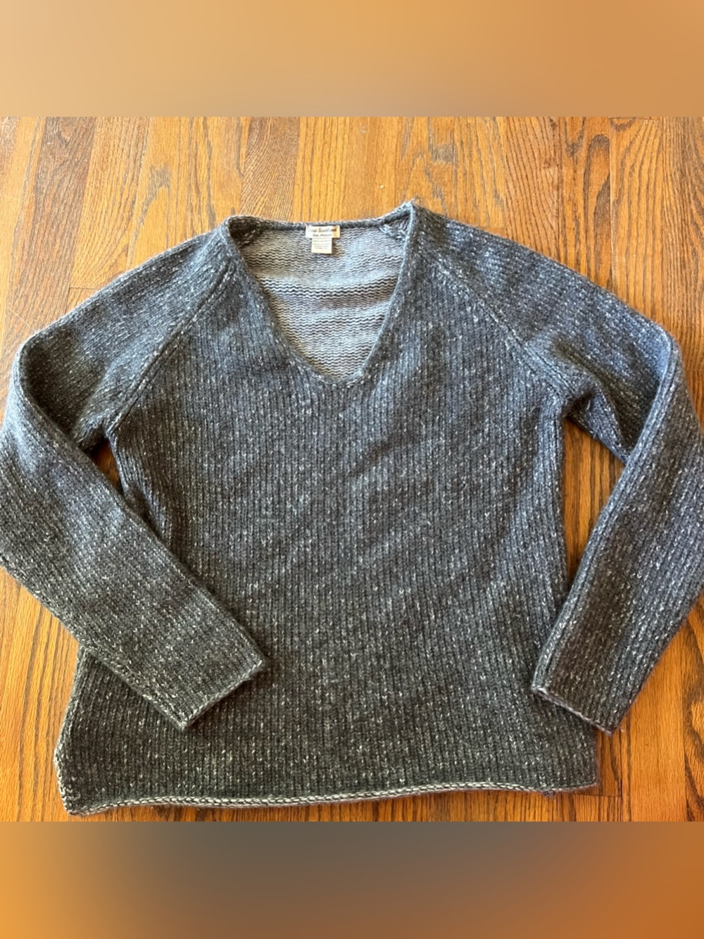 NEWโSCOTLAND Cashmere Sweater SizeโMedium neck fall vibes Gilmore girls